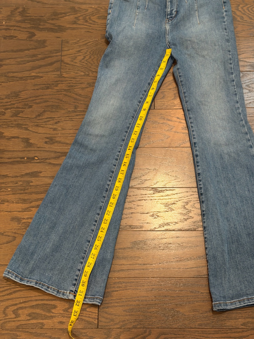 High-Waist Flare Women's Jeans in Light Blue - Picture 7 of 9